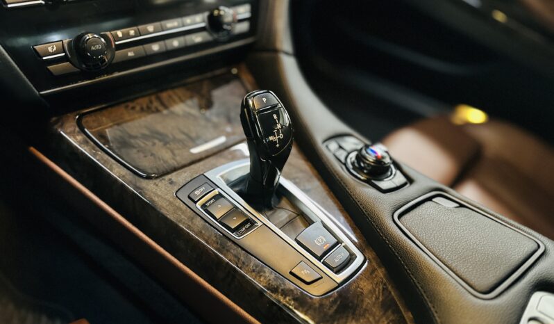 BMW 650i 2012 lleno