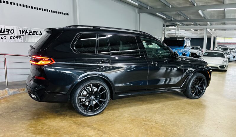 2023 BMW X7 x-DRIVE (M SPORT PACKAGE) lleno