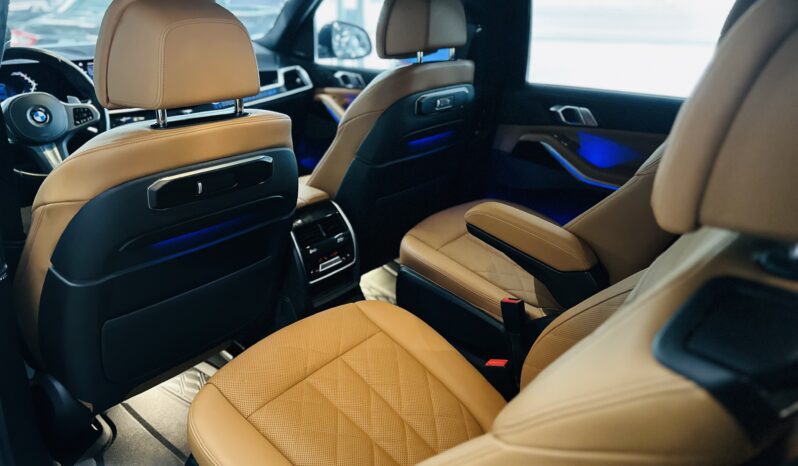2023 BMW X7 x-DRIVE (M SPORT PACKAGE) lleno