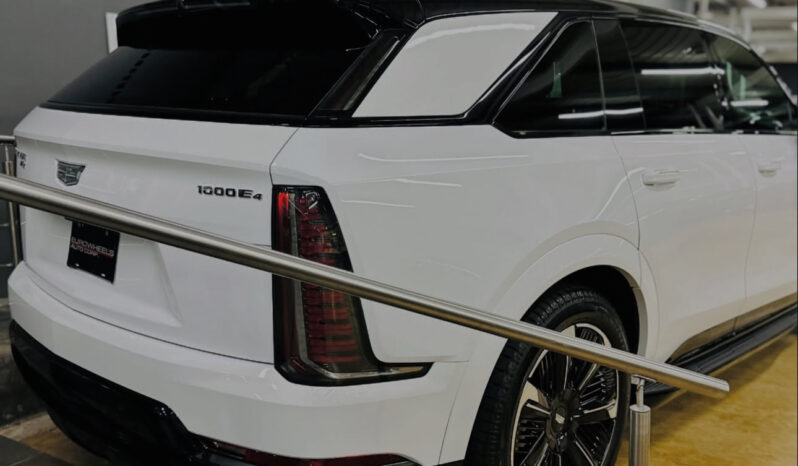 2025 ESCALADE ESCALADE iQ SPORT 2 lleno