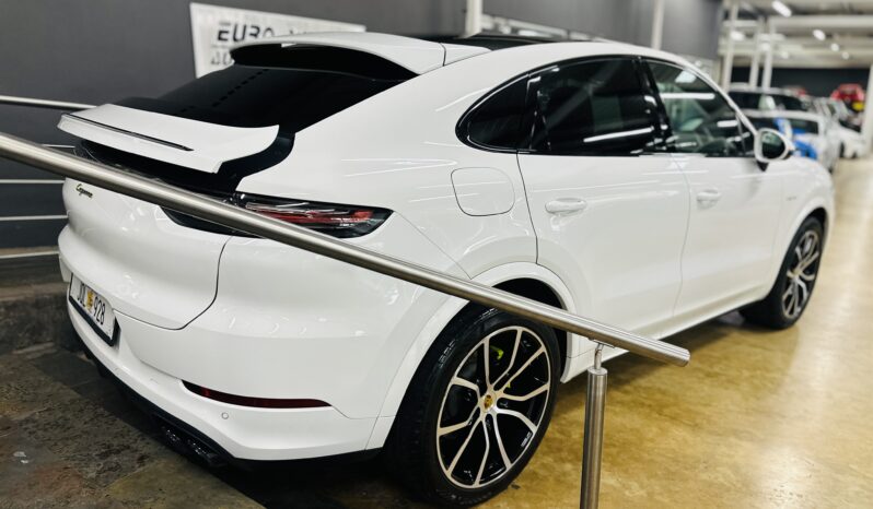 2020 PORSCHE CAYENNE COUPE (e-HYBRID) lleno