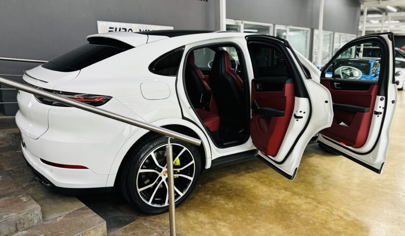 2020 PORSCHE CAYENNE COUPE (e-HYBRID) lleno