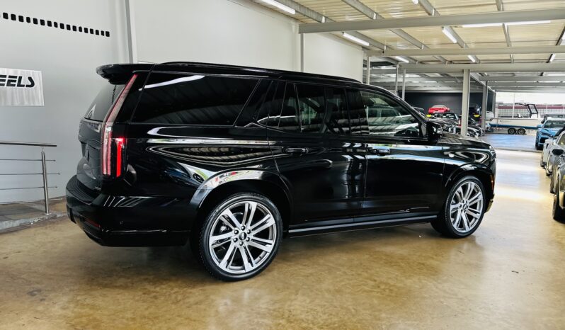 2026 CADILLAC ESCALADE SPORT lleno
