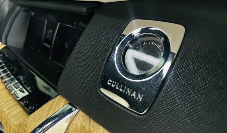 2019 Rolls Royce Cullinan lleno