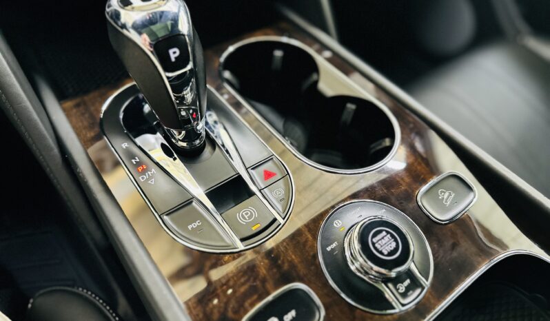 BENTLEY BENTAYGA 2019 lleno