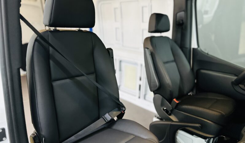 2025 MERCEDES-BENZ SPRINTER 2500 lleno