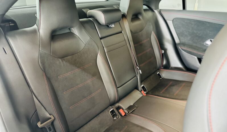 MERCEDES-BENZ CLA-35 AMG 2022 lleno