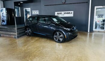 BMW i3 2014 lleno