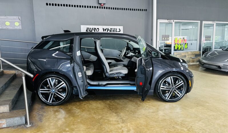 BMW i3 2014 lleno