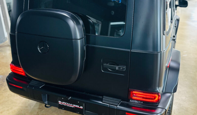 2025 MERCEDES BENZ G 580 lleno