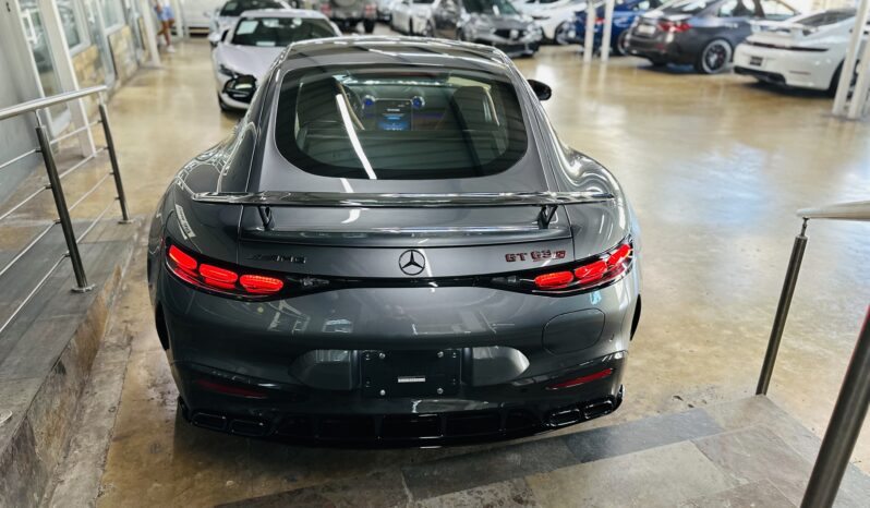 2026 AMG GT 63 S e Performance lleno