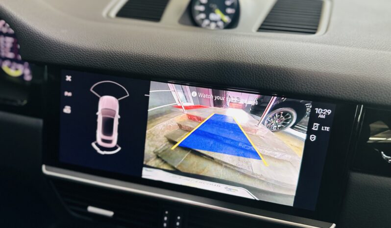 2022 Porsche Cayenne coupe e hybrid lleno