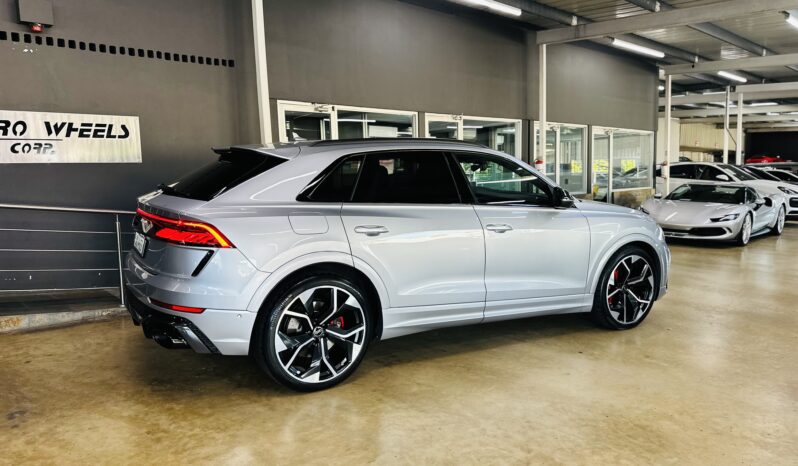 2022 AUDI RSQ8 lleno