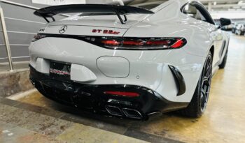 2026 AMG GT 63 S e Performance lleno