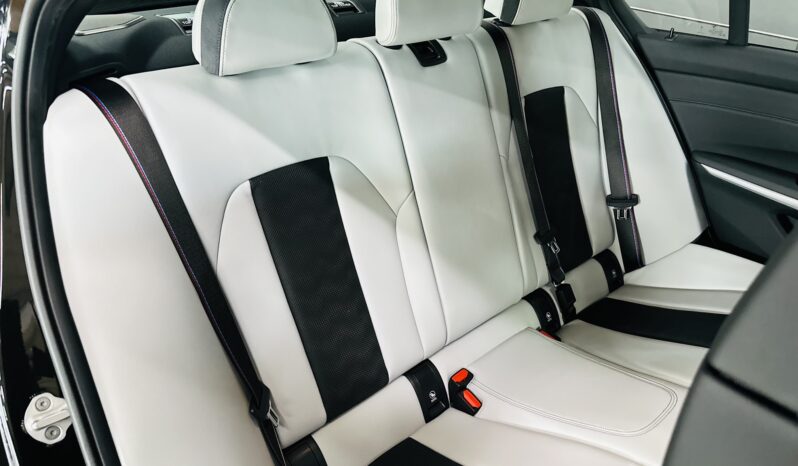 2025 BMW M3 COMPETITION X DRIVE lleno