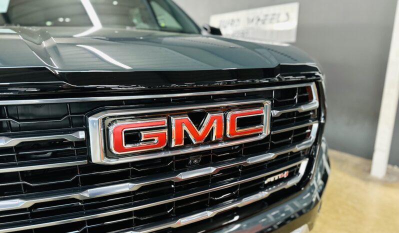 2026 GMC Yukon XL AT4 lleno