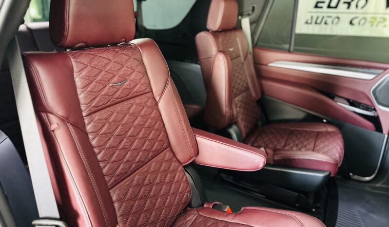 2026 CADILLAC ESCALADE SPORT lleno