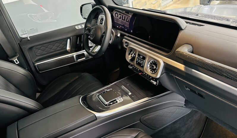 2025 MERCEDES BENZ G 580 lleno