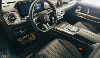 2025 MERCEDES BENZ G 580 lleno