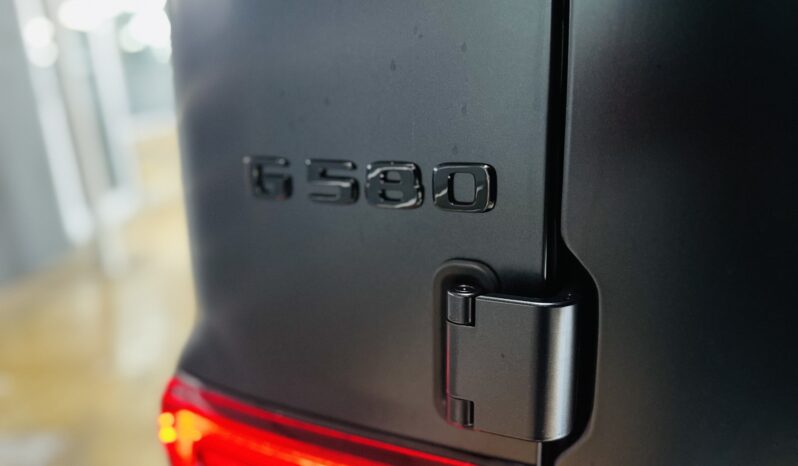 2025 MERCEDES BENZ G 580 lleno