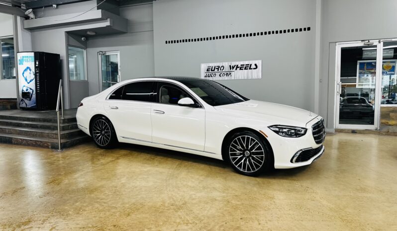 2021 M BENZ S 580 lleno