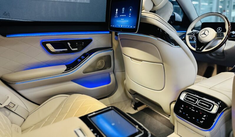 2021 M BENZ S 580 lleno
