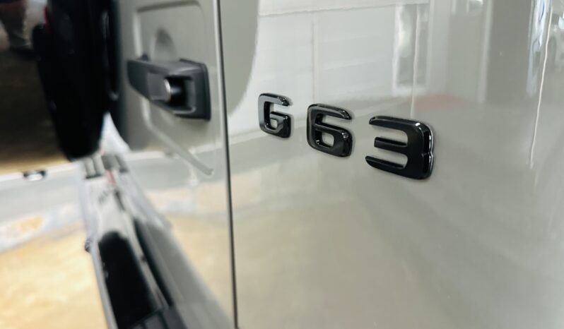 2026 MERCEDES BENZ G 63 AMG lleno