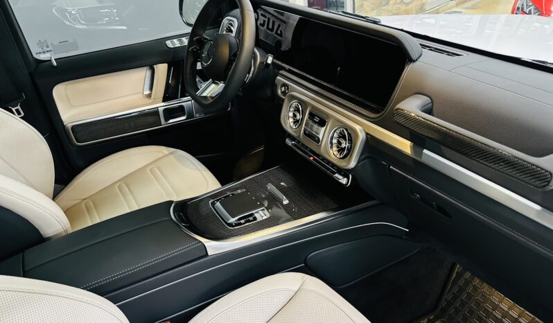 2025 MERCEDES BENZ G 550 AMG LINE lleno