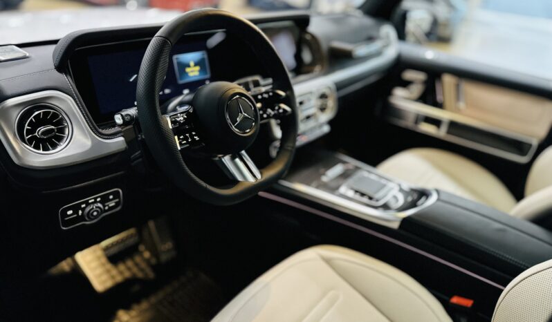 2025 MERCEDES BENZ G 550 AMG LINE lleno