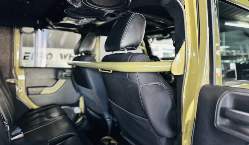 2013 Jeep Wrangler Rubicon lleno