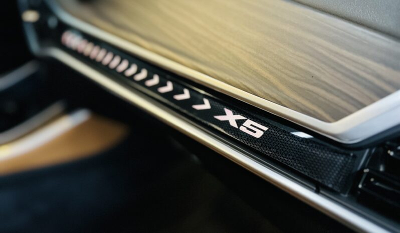 2024 X5 50e M Sport lleno