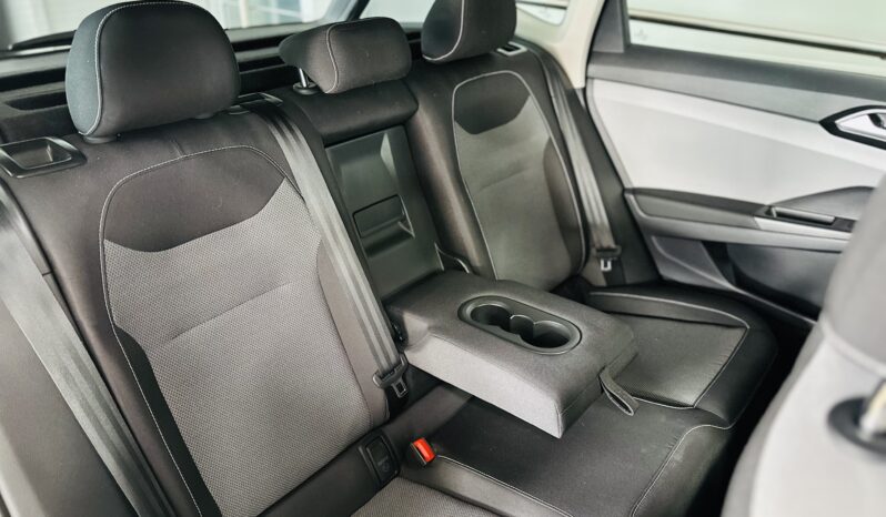 2023 VW Taos S lleno