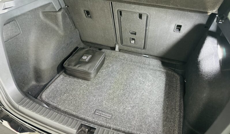 2023 VW Taos S lleno