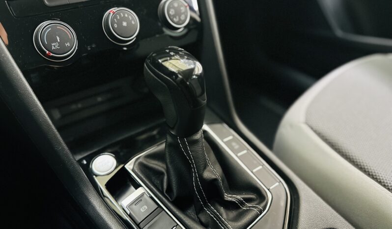 2023 VW Taos S lleno