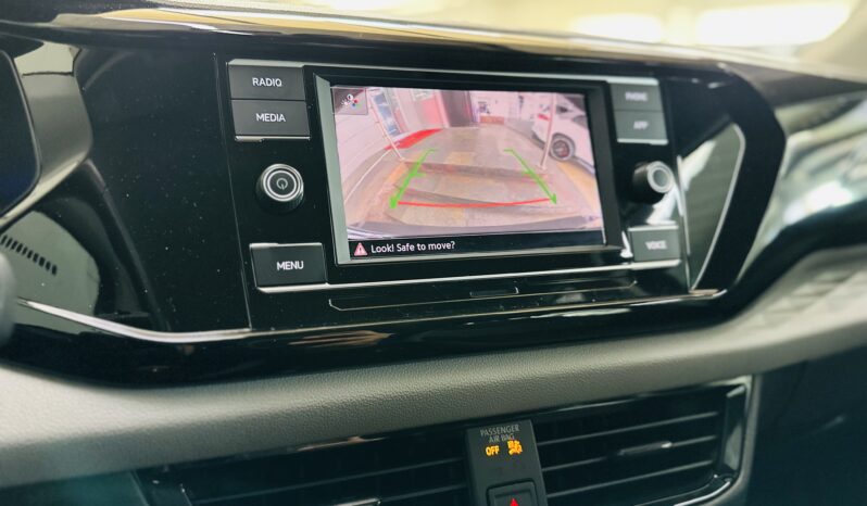 2023 VW Taos S lleno