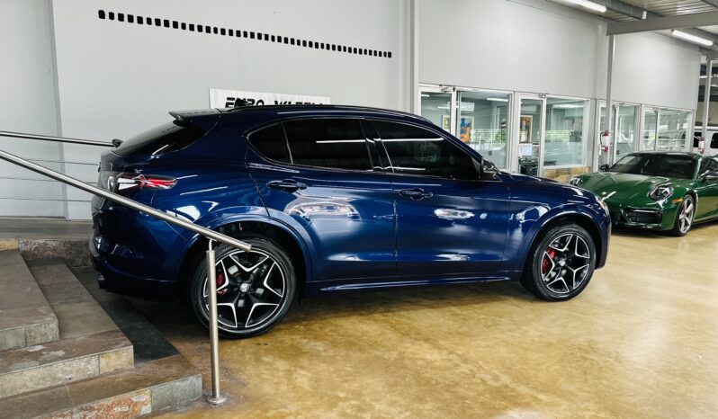 2020 Alfa Romeo Stelvio Ti Carbon lleno