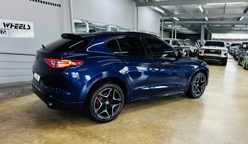 2020 Alfa Romeo Stelvio Ti Carbon lleno