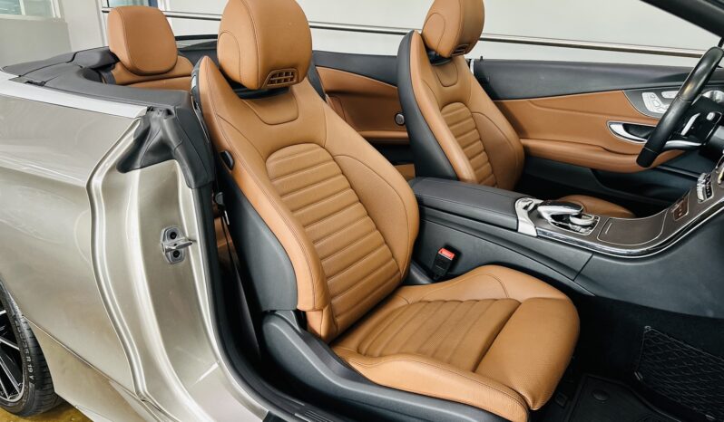 2020 M BENZ C 300 Cabriolet lleno