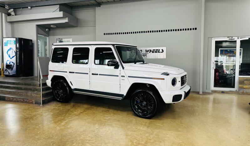 2025 MERCEDES BENZ G 580 lleno