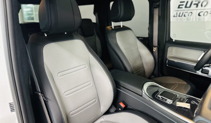 2025 MERCEDES BENZ G 580 lleno