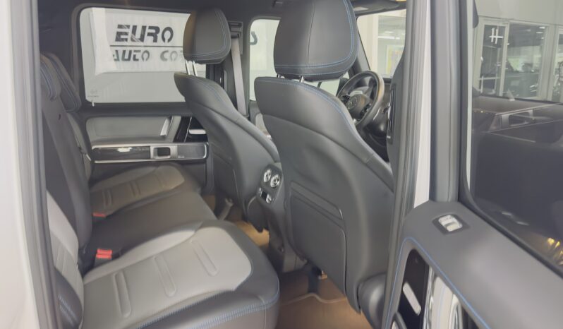 2025 MERCEDES BENZ G 580 lleno