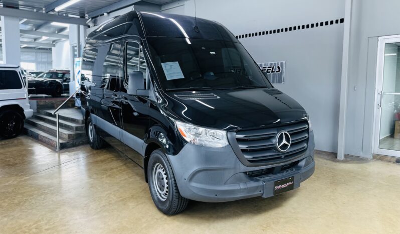 2024 M BENZ SPRINTER 2500 PASSENGER VAN lleno