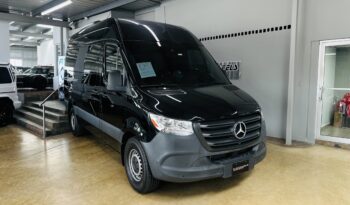2024 M BENZ SPRINTER 2500 PASSENGER VAN lleno