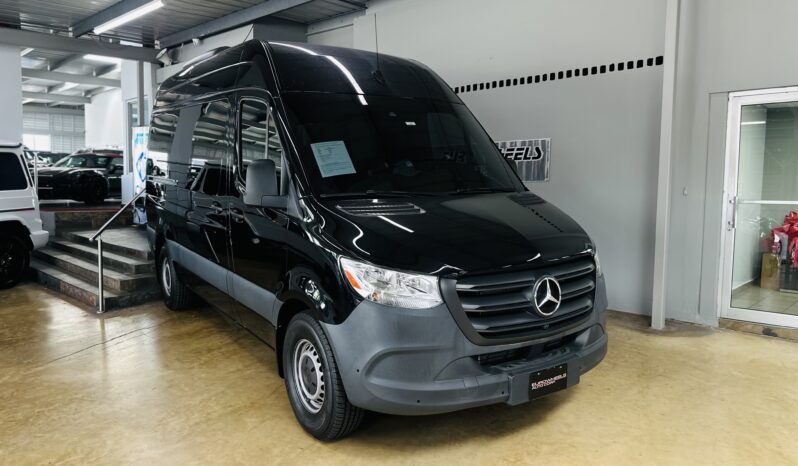 2024 M BENZ SPRINTER 2500 PASSENGER VAN lleno