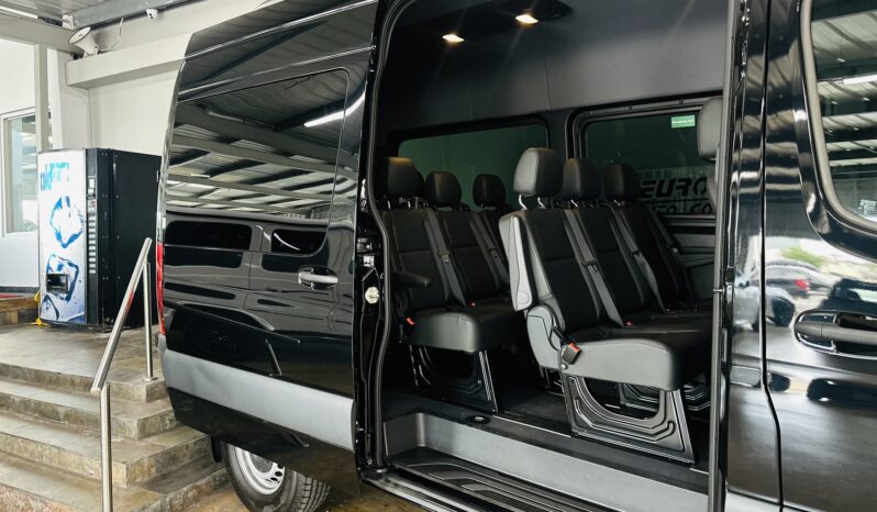 2024 M BENZ SPRINTER 2500 PASSENGER VAN lleno
