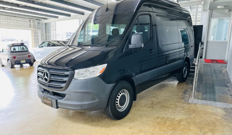 2024 M BENZ SPRINTER 2500 PASSENGER VAN lleno