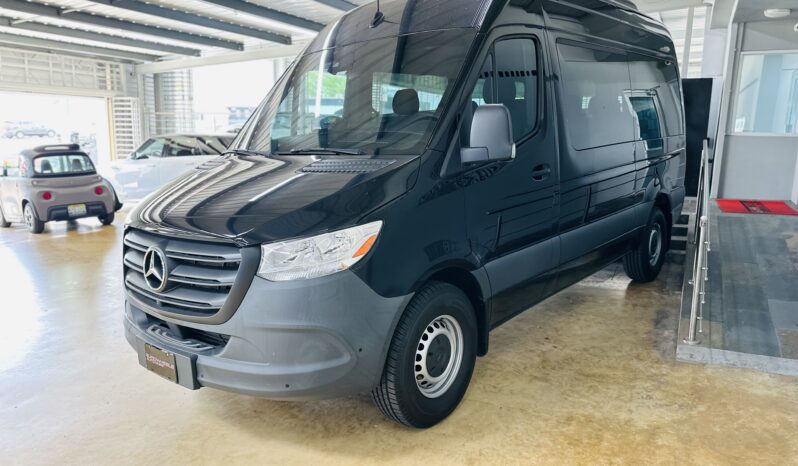 2024 M BENZ SPRINTER 2500 PASSENGER VAN lleno
