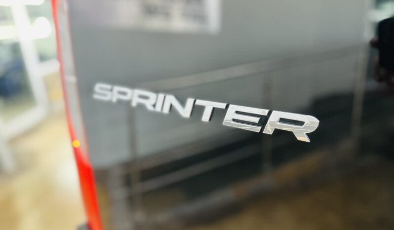 2024 M BENZ SPRINTER 2500 PASSENGER VAN lleno