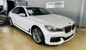 2018 BMW 740E CARBON CORE EDITION lleno