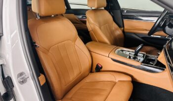 2018 BMW 740E CARBON CORE EDITION lleno